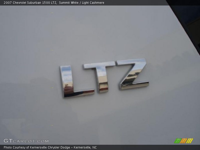 Summit White / Light Cashmere 2007 Chevrolet Suburban 1500 LTZ