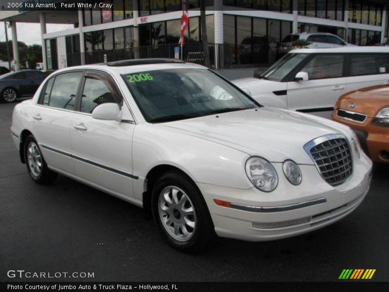 Pearl White / Gray 2006 Kia Amanti