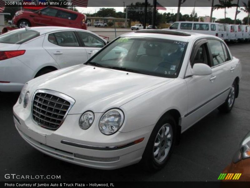 Pearl White / Gray 2006 Kia Amanti