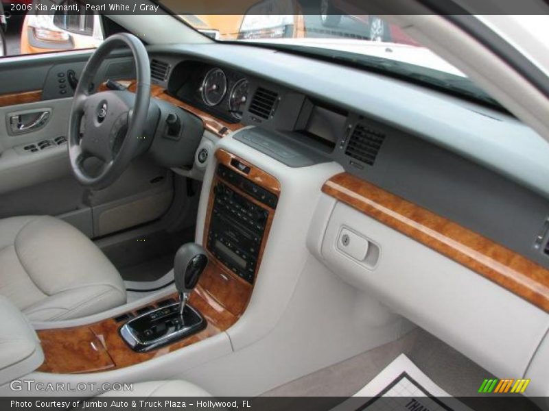 Pearl White / Gray 2006 Kia Amanti