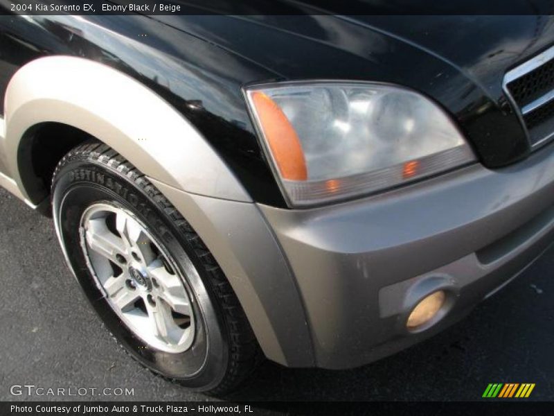 Ebony Black / Beige 2004 Kia Sorento EX