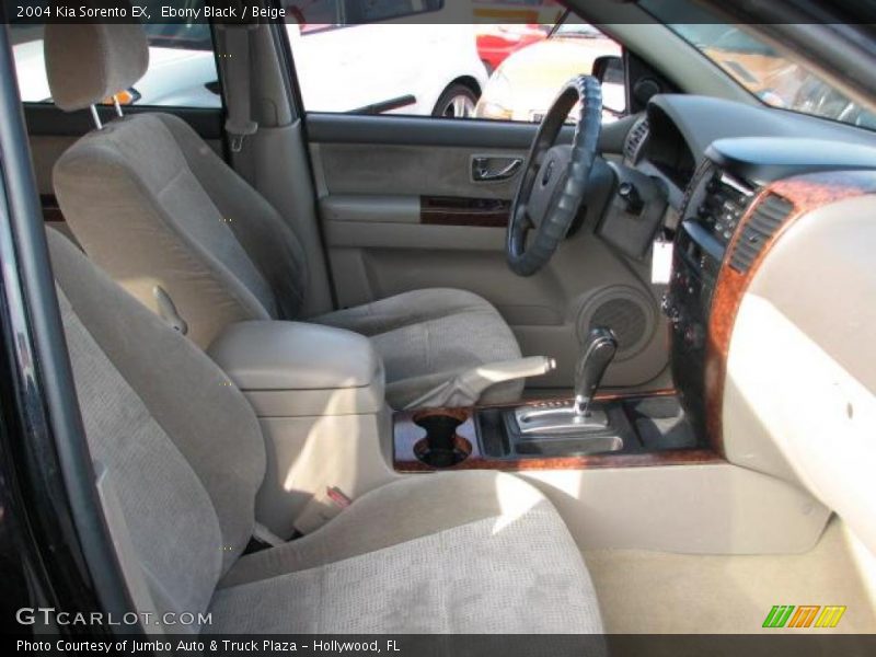Ebony Black / Beige 2004 Kia Sorento EX