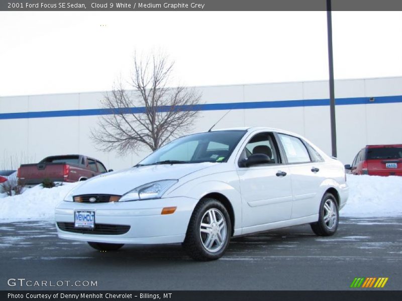 Cloud 9 White / Medium Graphite Grey 2001 Ford Focus SE Sedan