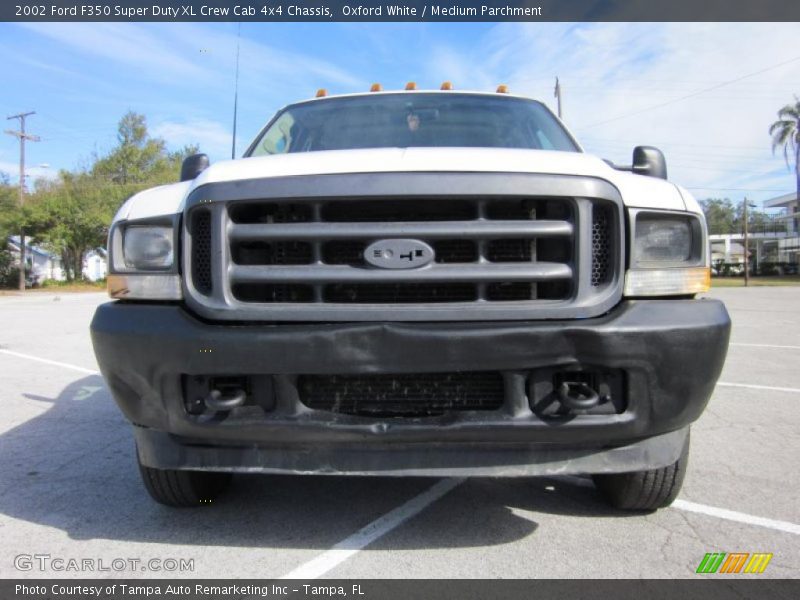 Oxford White / Medium Parchment 2002 Ford F350 Super Duty XL Crew Cab 4x4 Chassis