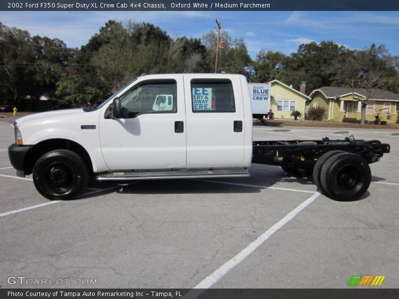 Oxford White / Medium Parchment 2002 Ford F350 Super Duty XL Crew Cab 4x4 Chassis