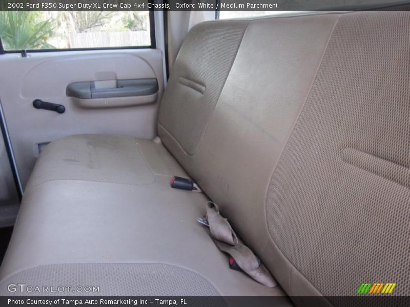 Oxford White / Medium Parchment 2002 Ford F350 Super Duty XL Crew Cab 4x4 Chassis