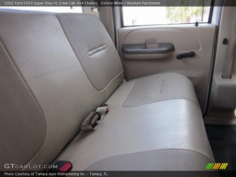 Oxford White / Medium Parchment 2002 Ford F350 Super Duty XL Crew Cab 4x4 Chassis