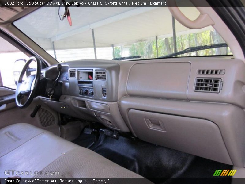 Oxford White / Medium Parchment 2002 Ford F350 Super Duty XL Crew Cab 4x4 Chassis