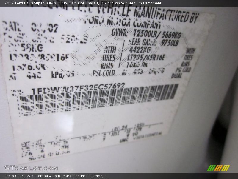 Oxford White / Medium Parchment 2002 Ford F350 Super Duty XL Crew Cab 4x4 Chassis