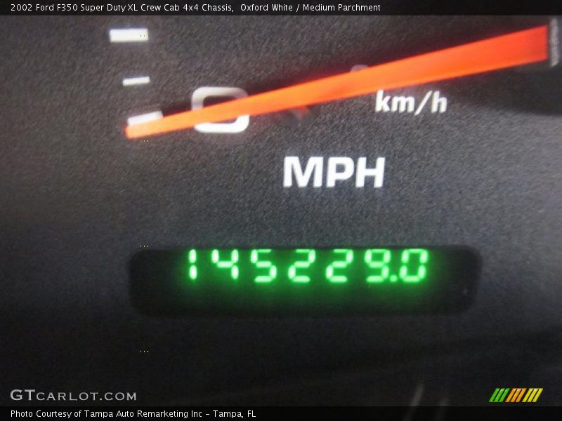 Oxford White / Medium Parchment 2002 Ford F350 Super Duty XL Crew Cab 4x4 Chassis