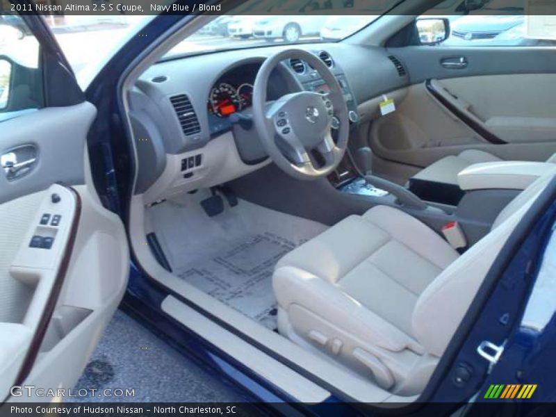  2011 Altima 2.5 S Coupe Blond Interior