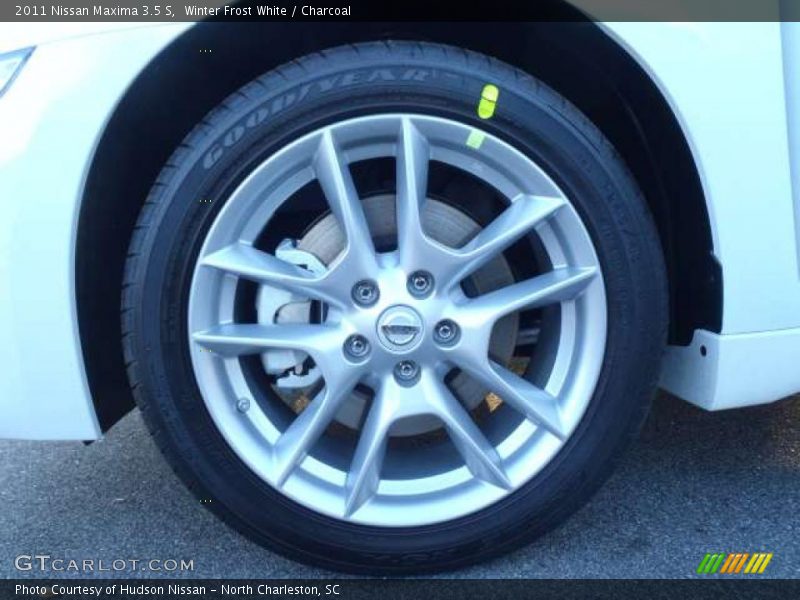 Winter Frost White / Charcoal 2011 Nissan Maxima 3.5 S
