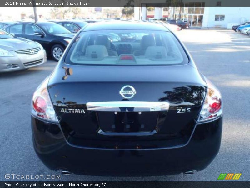 Super Black / Frost 2011 Nissan Altima 2.5 S