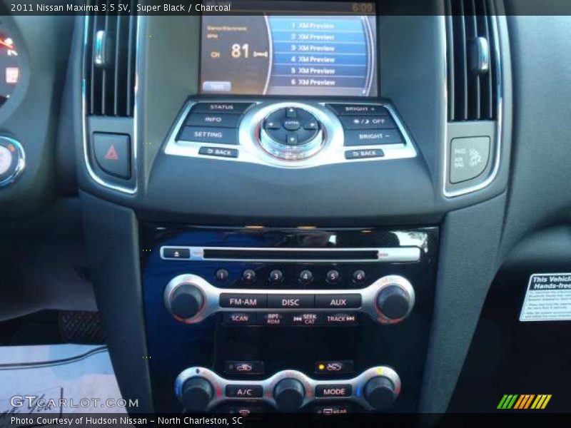Super Black / Charcoal 2011 Nissan Maxima 3.5 SV