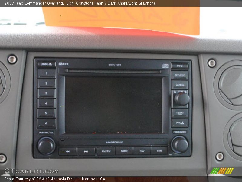 Light Graystone Pearl / Dark Khaki/Light Graystone 2007 Jeep Commander Overland