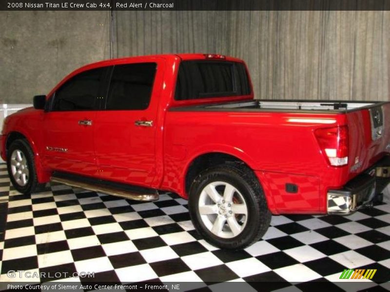 Red Alert / Charcoal 2008 Nissan Titan LE Crew Cab 4x4