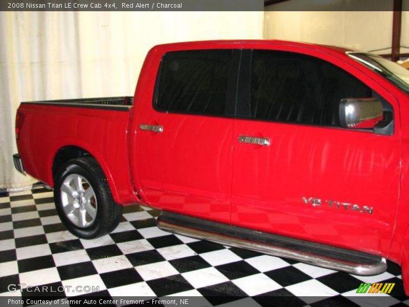 Red Alert / Charcoal 2008 Nissan Titan LE Crew Cab 4x4