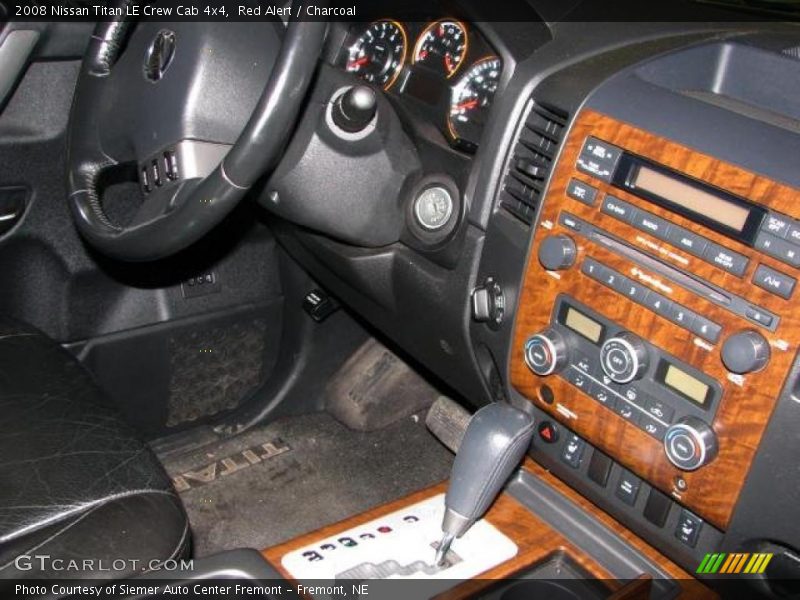 Red Alert / Charcoal 2008 Nissan Titan LE Crew Cab 4x4