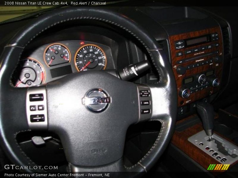 Red Alert / Charcoal 2008 Nissan Titan LE Crew Cab 4x4