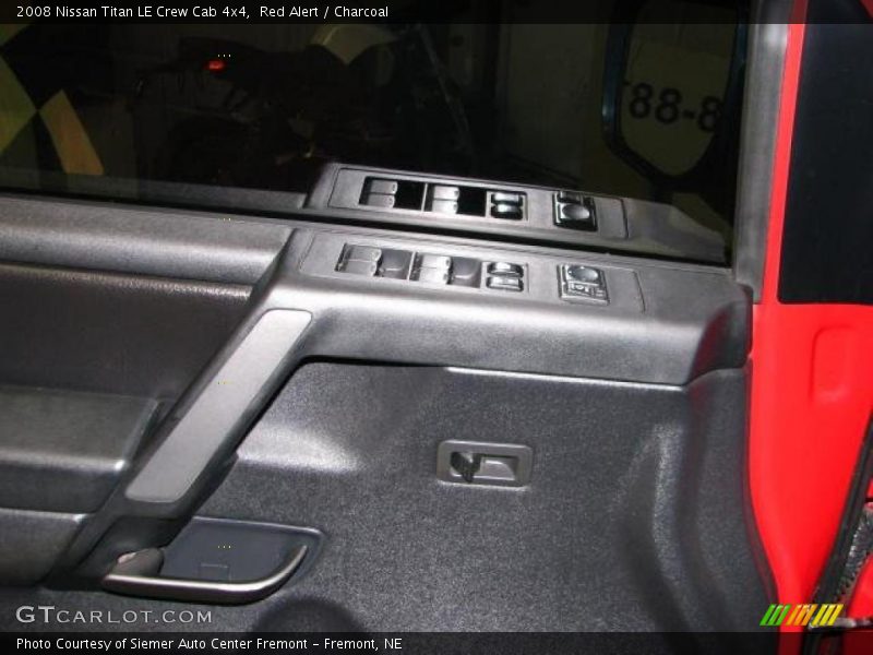 Red Alert / Charcoal 2008 Nissan Titan LE Crew Cab 4x4