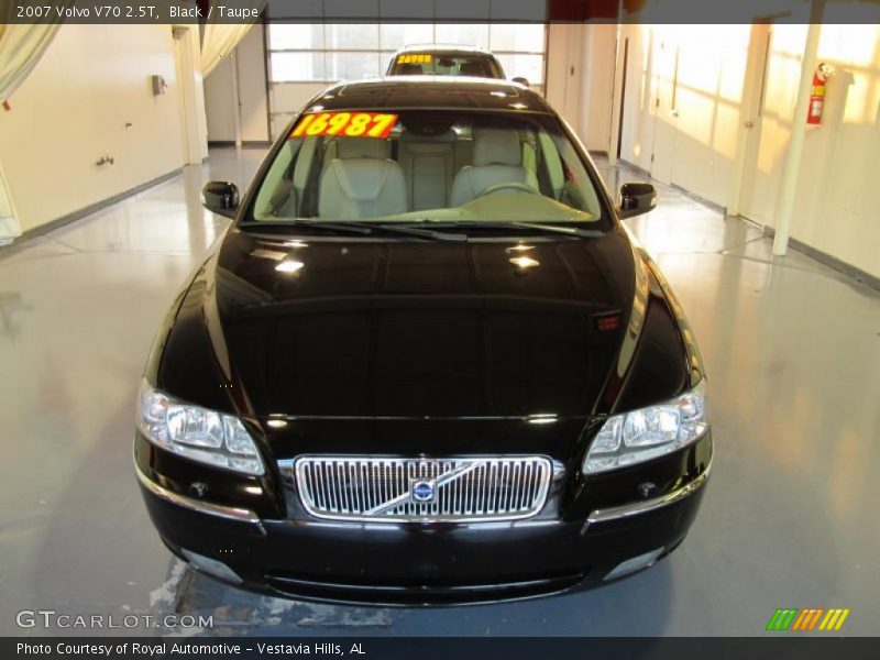 Black / Taupe 2007 Volvo V70 2.5T