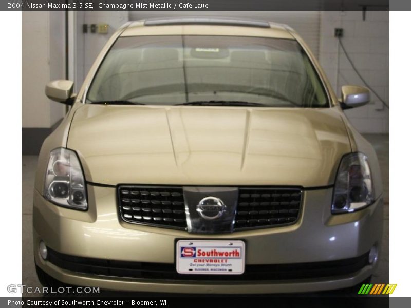 Champagne Mist Metallic / Cafe Latte 2004 Nissan Maxima 3.5 SE