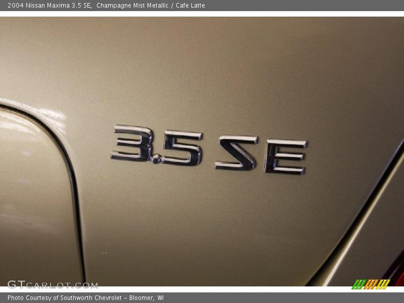 Champagne Mist Metallic / Cafe Latte 2004 Nissan Maxima 3.5 SE
