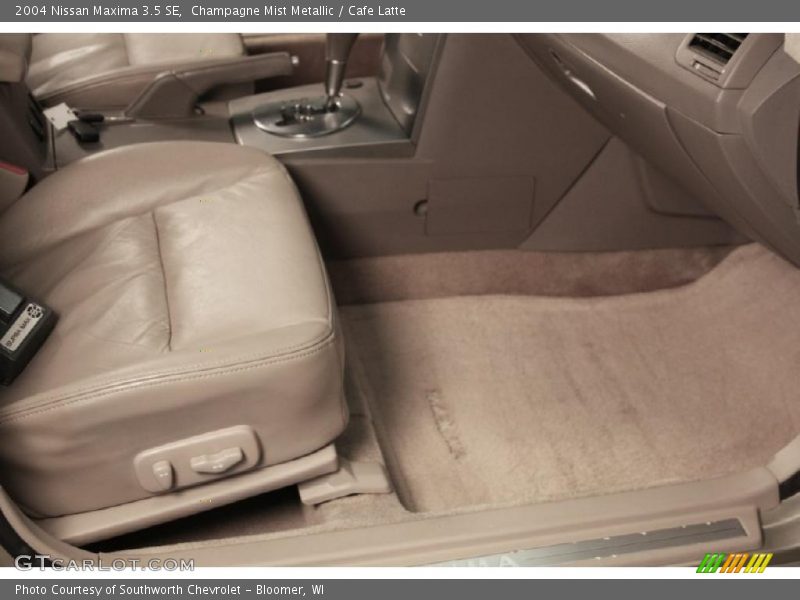 Champagne Mist Metallic / Cafe Latte 2004 Nissan Maxima 3.5 SE