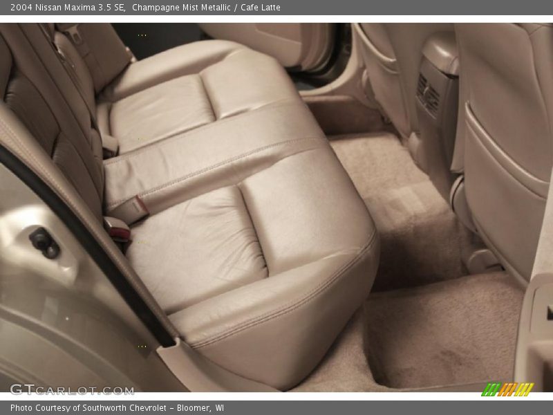 Champagne Mist Metallic / Cafe Latte 2004 Nissan Maxima 3.5 SE