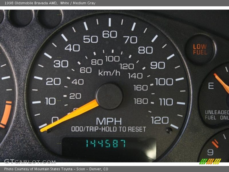 White / Medium Gray 1998 Oldsmobile Bravada AWD