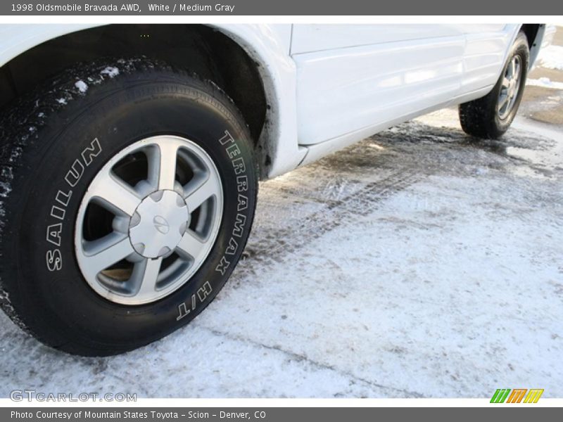 White / Medium Gray 1998 Oldsmobile Bravada AWD