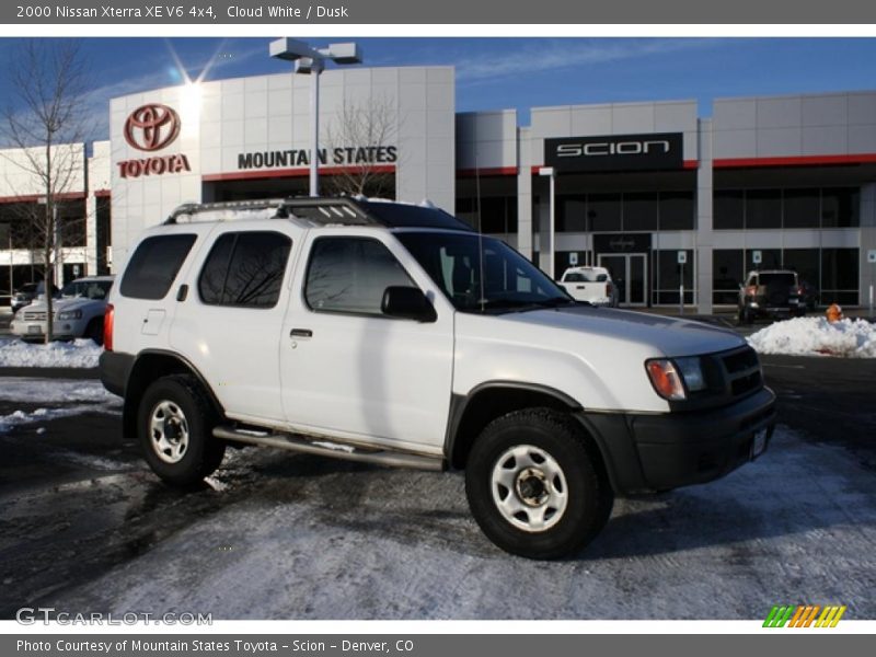 Cloud White / Dusk 2000 Nissan Xterra XE V6 4x4