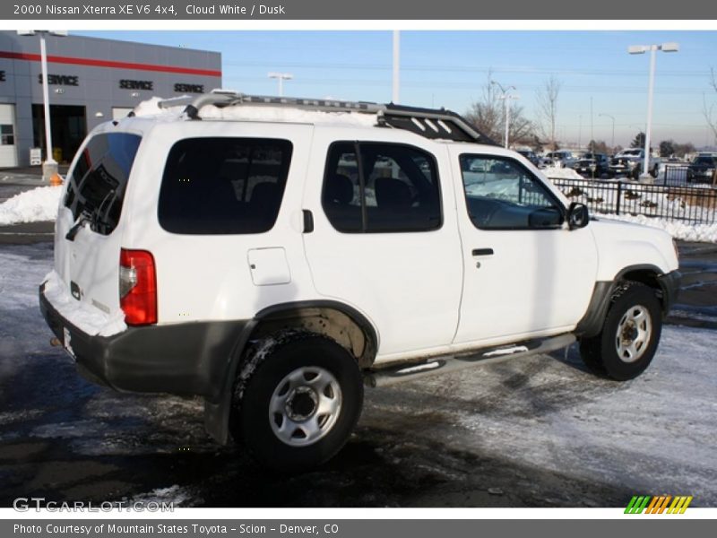 Cloud White / Dusk 2000 Nissan Xterra XE V6 4x4