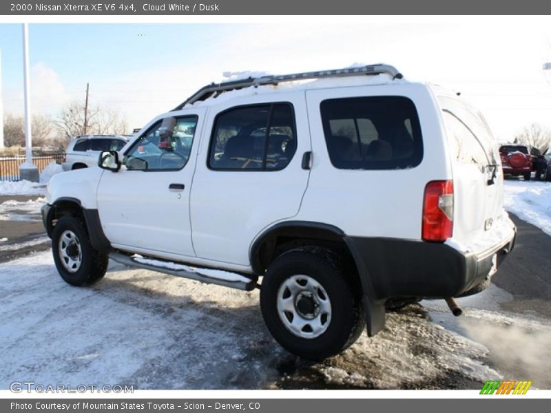 Cloud White / Dusk 2000 Nissan Xterra XE V6 4x4