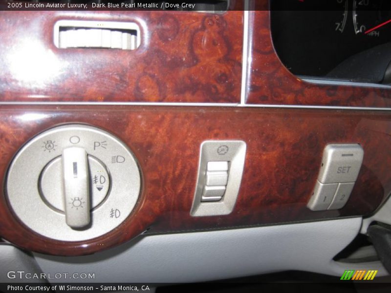 Dark Blue Pearl Metallic / Dove Grey 2005 Lincoln Aviator Luxury