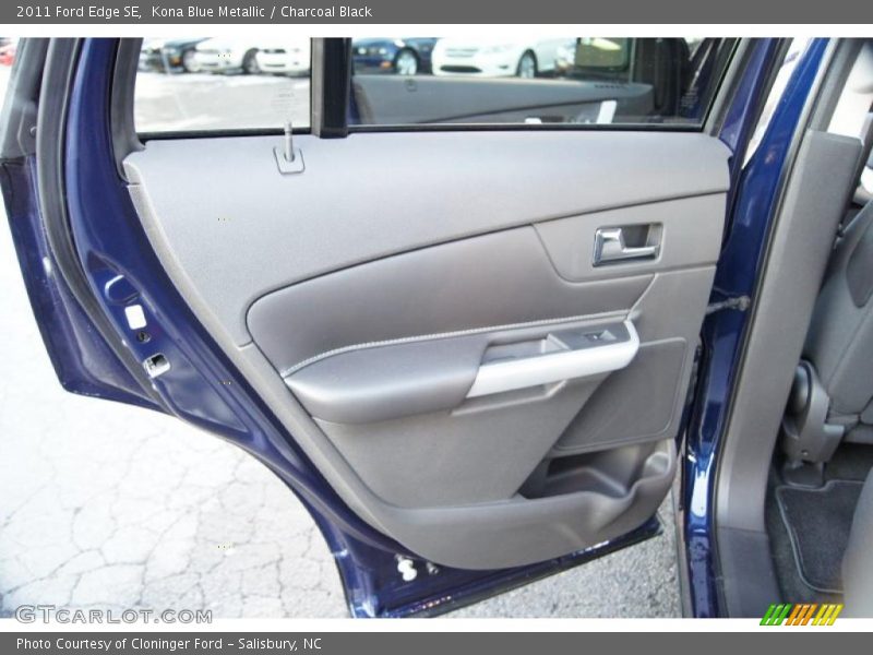 Door Panel of 2011 Edge SE