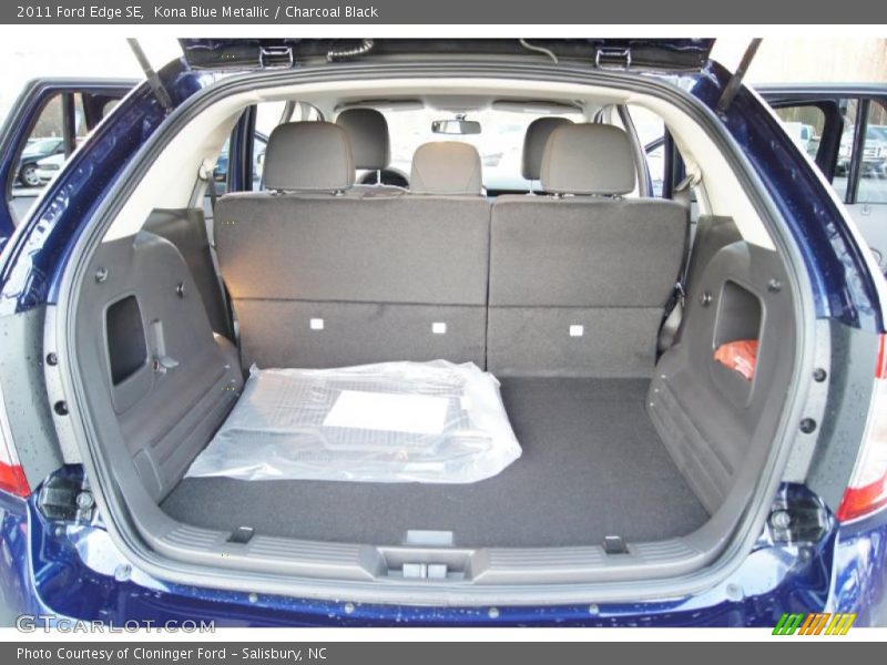  2011 Edge SE Trunk