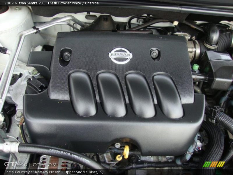 Fresh Powder White / Charcoal 2009 Nissan Sentra 2.0