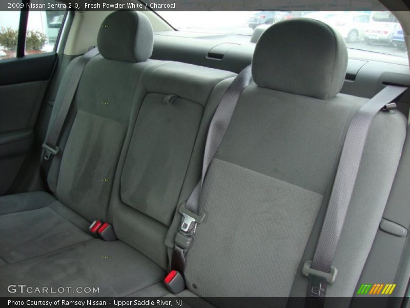 Fresh Powder White / Charcoal 2009 Nissan Sentra 2.0