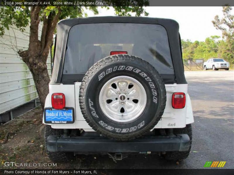 Stone White / Dark Slate Gray 2004 Jeep Wrangler X 4x4