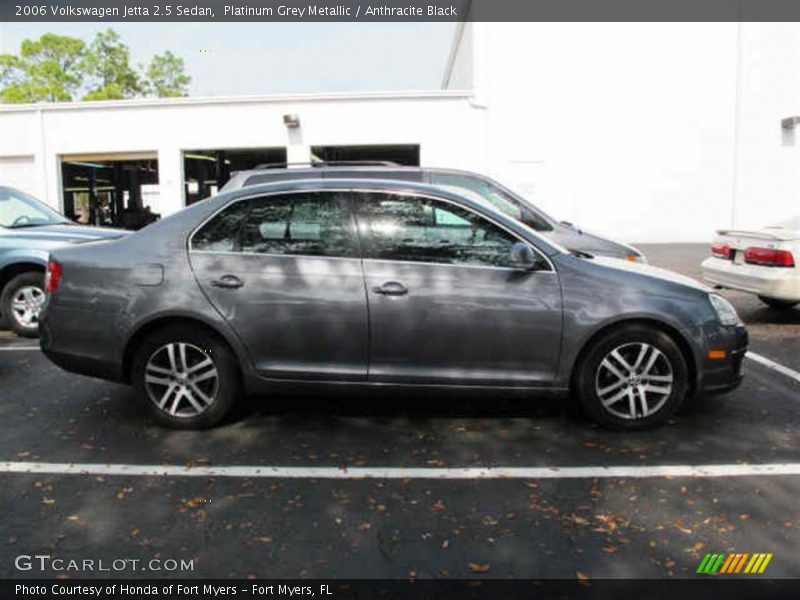 Platinum Grey Metallic / Anthracite Black 2006 Volkswagen Jetta 2.5 Sedan