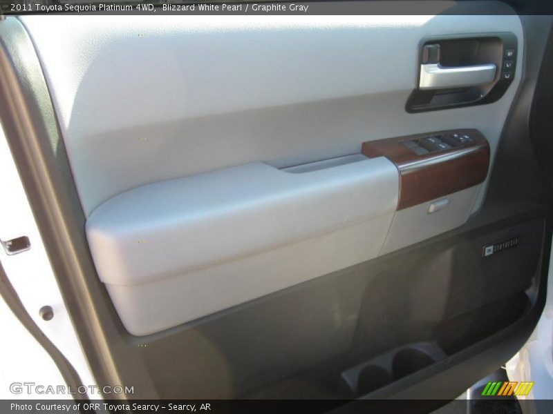 Blizzard White Pearl / Graphite Gray 2011 Toyota Sequoia Platinum 4WD