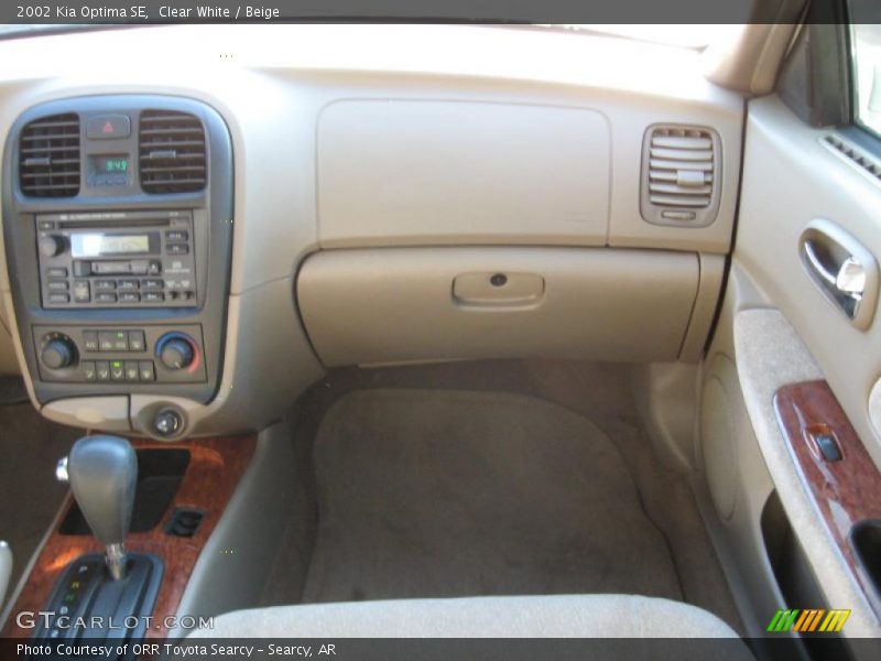 Clear White / Beige 2002 Kia Optima SE