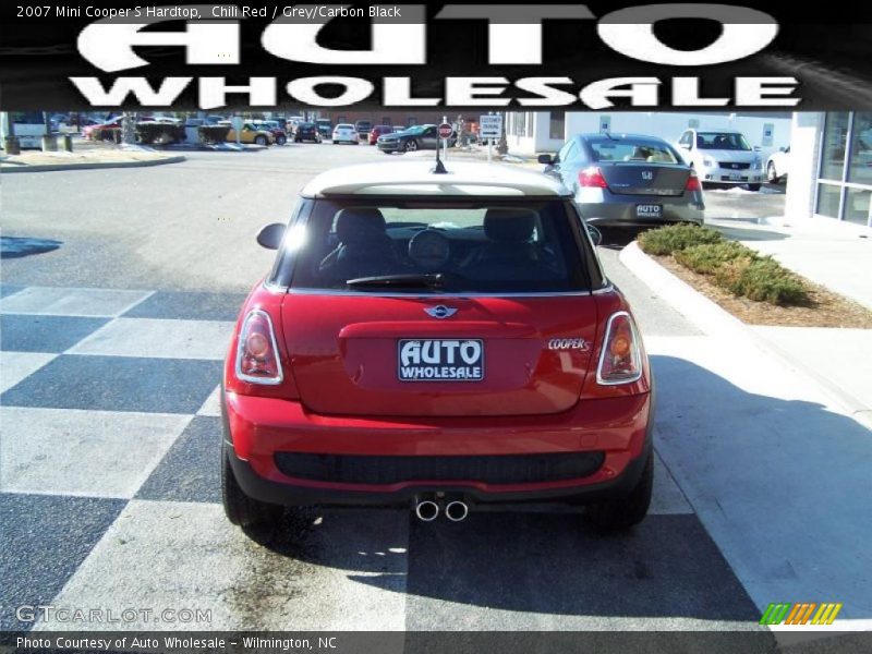 Chili Red / Grey/Carbon Black 2007 Mini Cooper S Hardtop