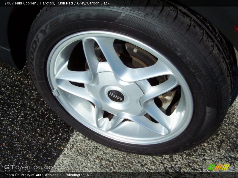 Chili Red / Grey/Carbon Black 2007 Mini Cooper S Hardtop