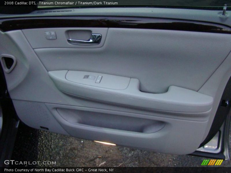 Titanium Chromaflair / Titanium/Dark Titanium 2008 Cadillac DTS