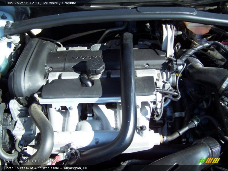 Ice White / Graphite 2009 Volvo S60 2.5T