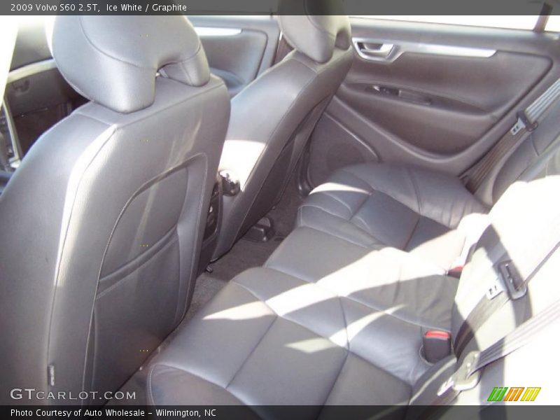 Ice White / Graphite 2009 Volvo S60 2.5T