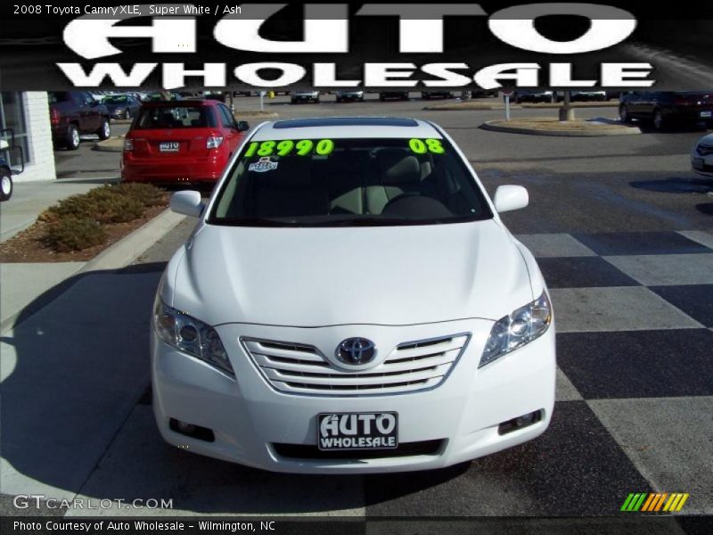 Super White / Ash 2008 Toyota Camry XLE