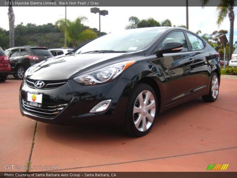 Front 3/4 View of 2011 Elantra Limited